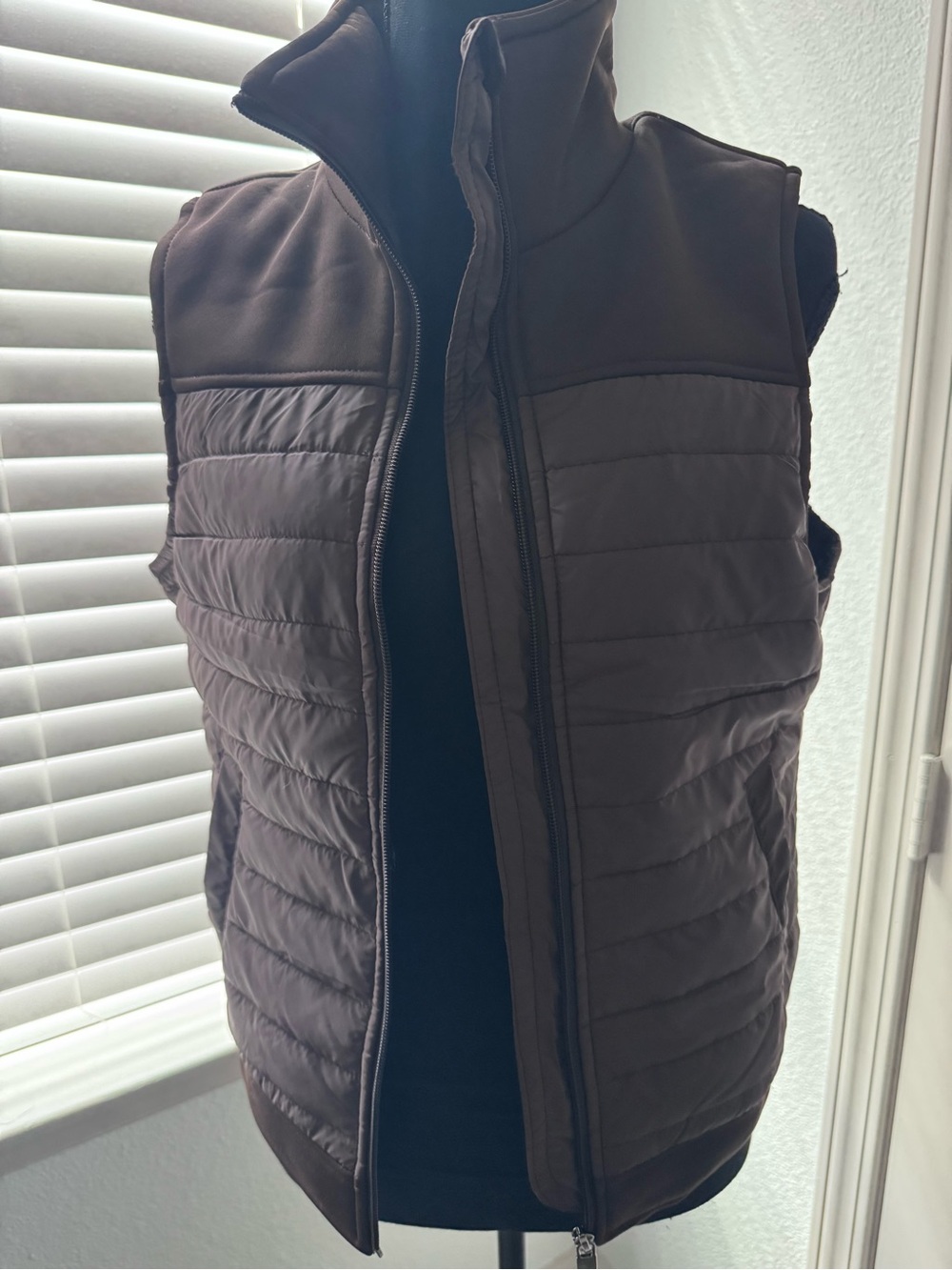 Womens Quilted Puffer Vest - Brown